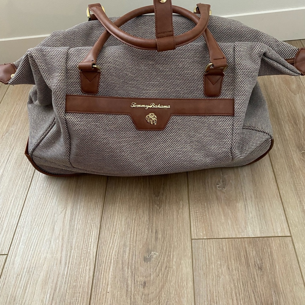 Tommy Bahama carry on suitcase